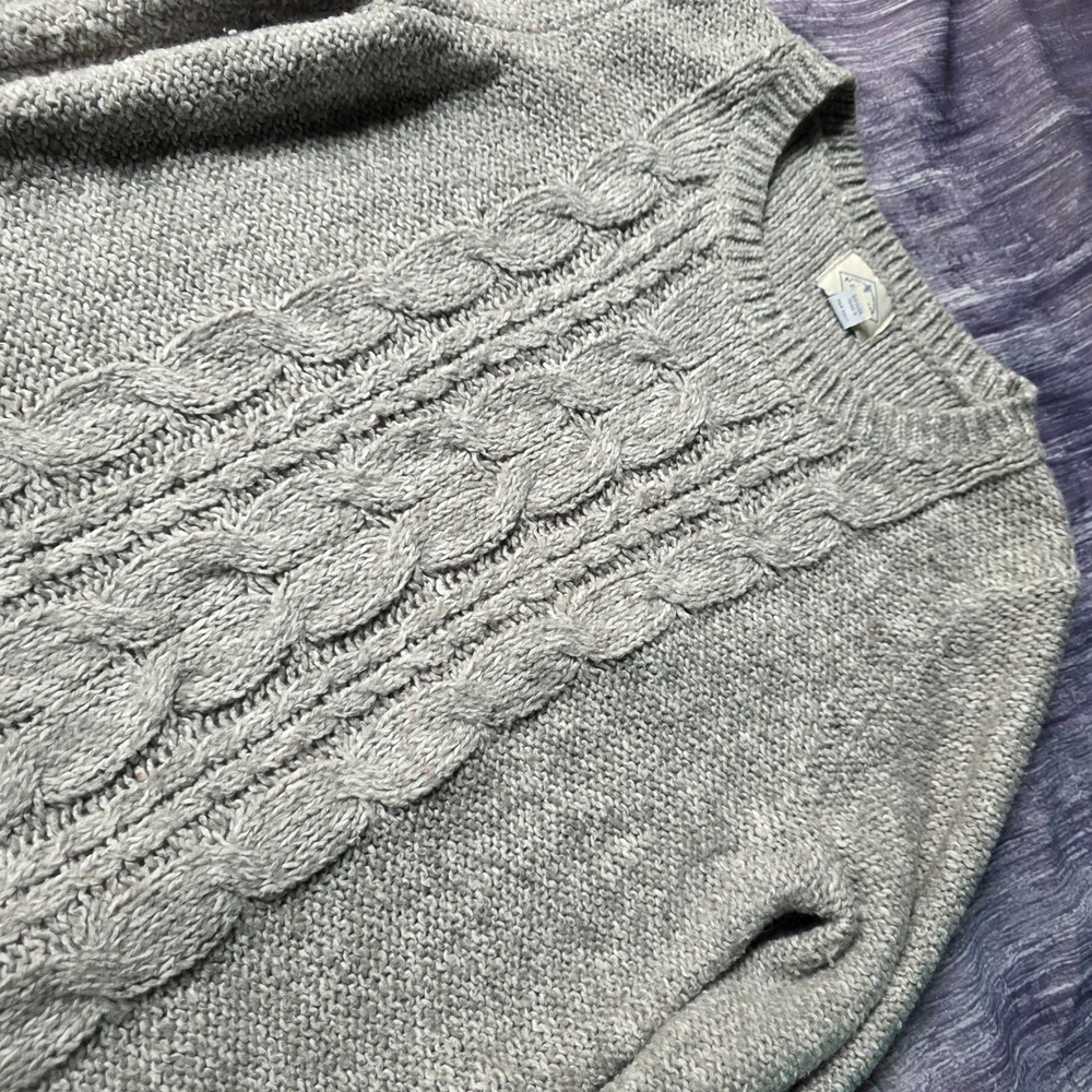 St John's Bay Women's Cable Knit Sweater Gray Crew Neck Long Sleeve Size M